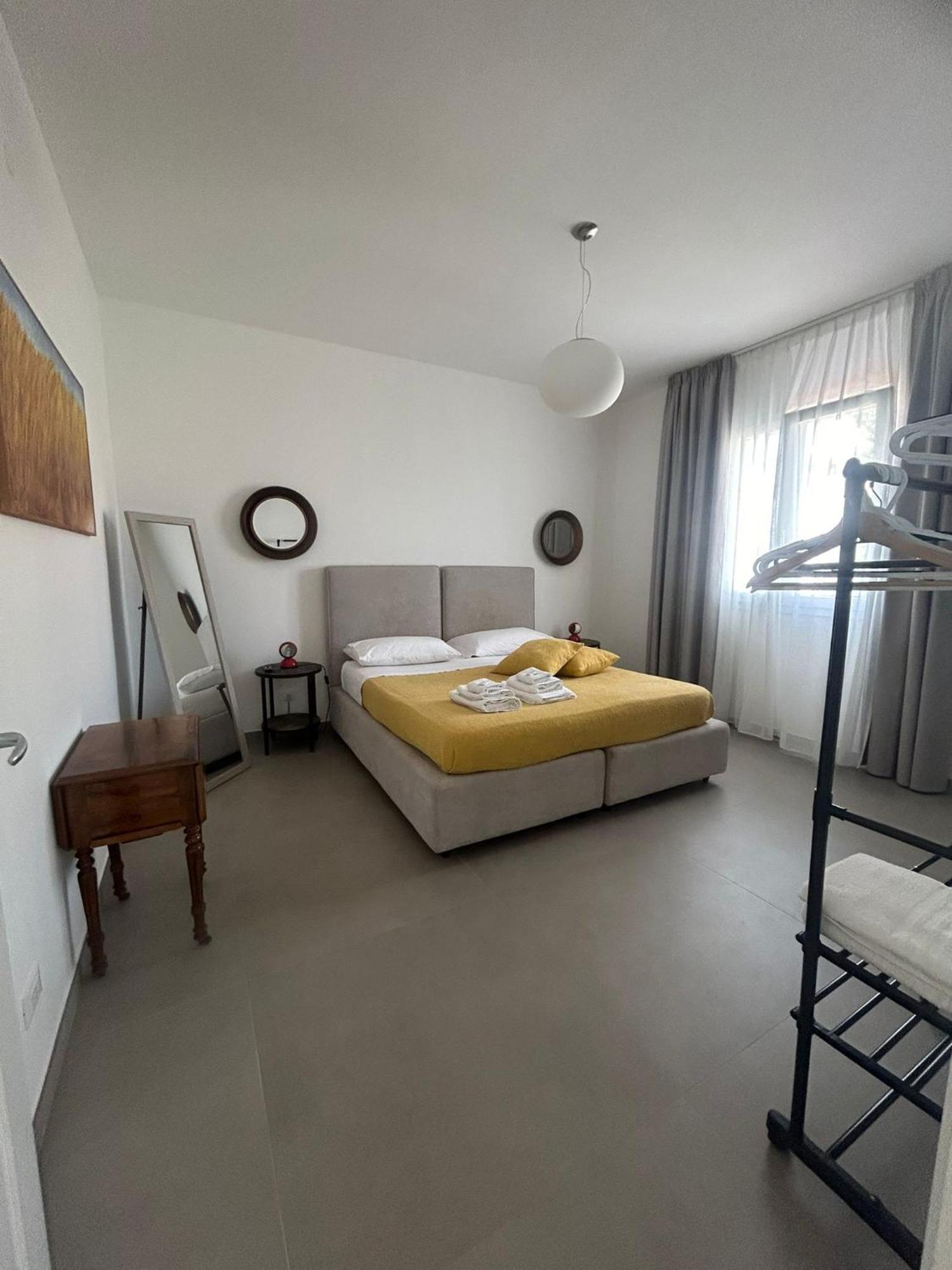 Mondello Felix - Appartamenti In Villa A 600M Dal Mare 외부 사진