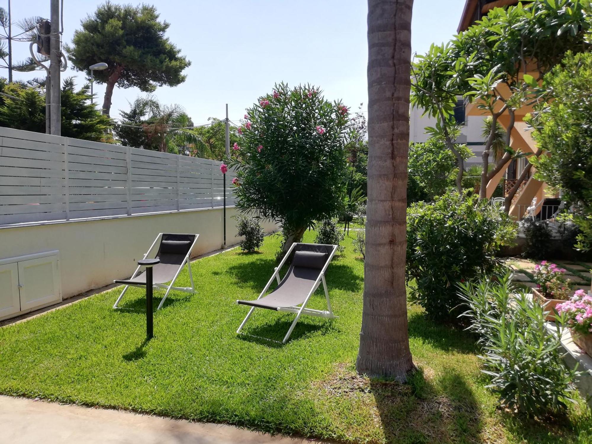 Mondello Felix - Appartamenti In Villa A 600M Dal Mare 외부 사진