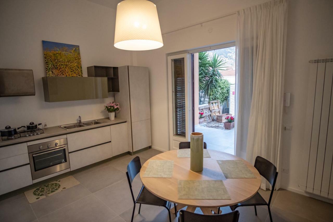 Mondello Felix - Appartamenti In Villa A 600M Dal Mare 외부 사진